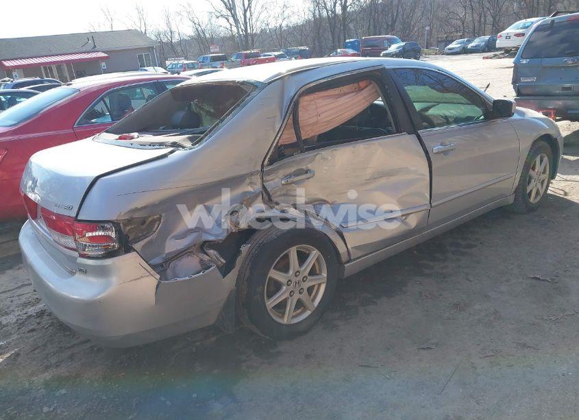 Photo 4 of 2003 Honda Accord 3.0 EX (VIN 1HGCM66563A053826)