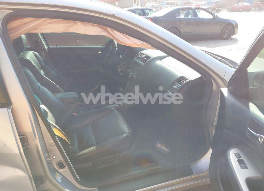 Photo 5 of 2003 Honda Accord 3.0 EX (VIN 1HGCM66563A053826)