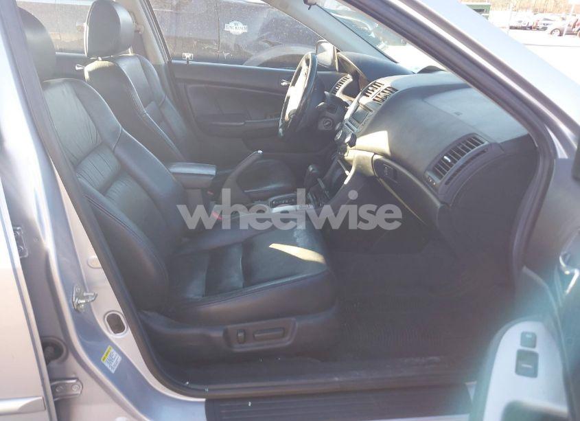 Photo 5 of 2004 Honda Accord 3.0 EX (VIN 1HGCM66564A038437)
