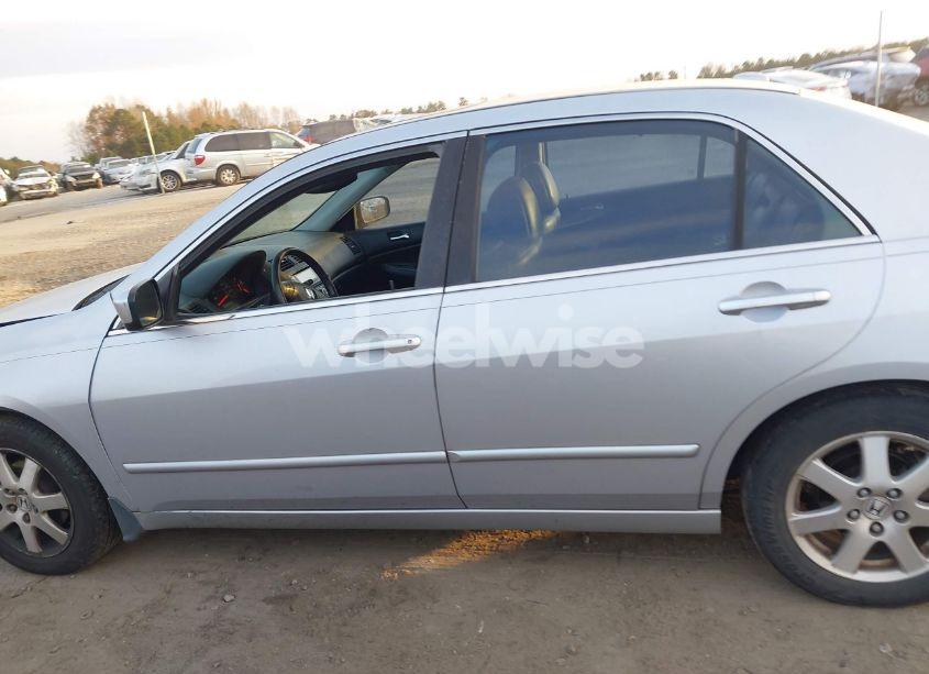 Photo 15 of 2005 Honda Accord 3.0 EX (VIN 1HGCM66565A009523)