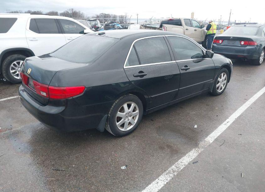 Photo 4 of 2005 Honda Accord 3.0 EX (VIN 1HGCM66565A022823)
