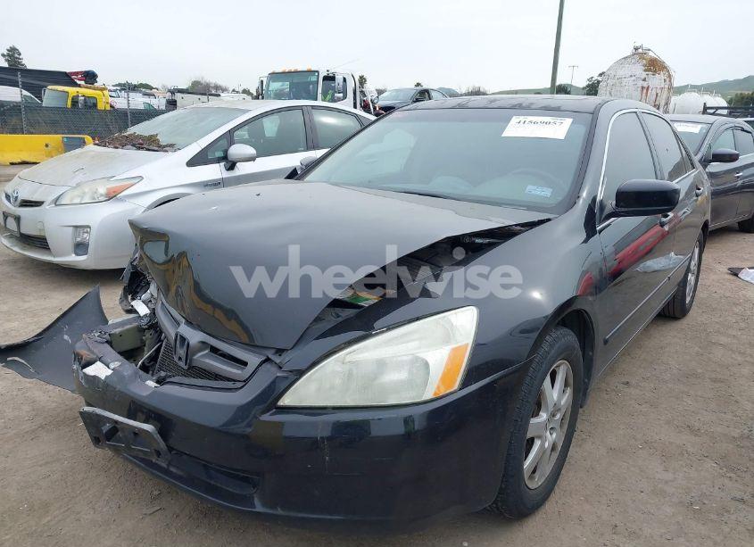 Photo 2 of 2005 Honda Accord 3.0 EX (VIN 1HGCM66565A025236)