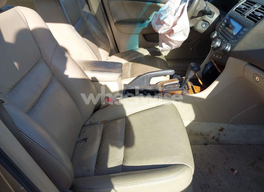 Photo 5 of 2005 Honda Accord 3.0 EX (VIN 1HGCM66565A031344)