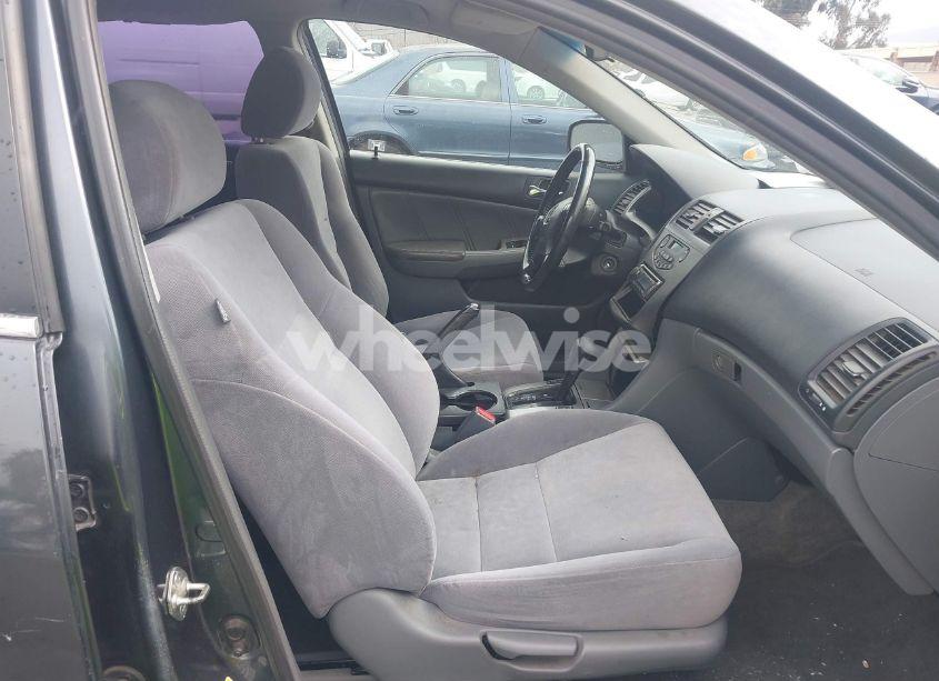 Photo 5 of 2005 Honda Accord 3.0 EX (VIN 1HGCM66565A045096)