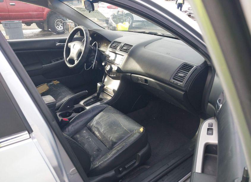 Photo 5 of 2005 Honda Accord 3.0 EX (VIN 1HGCM66565A065056)