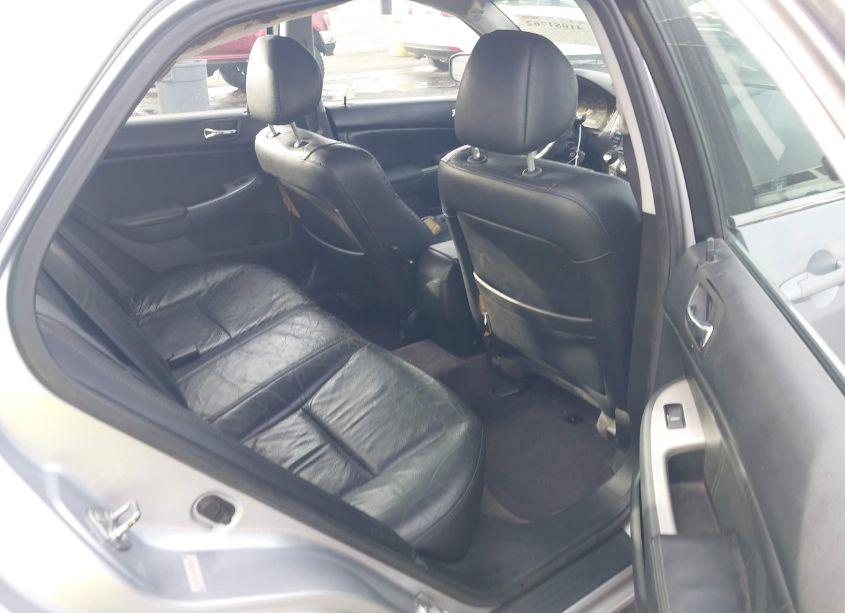 Photo 8 of 2005 Honda Accord 3.0 EX (VIN 1HGCM66565A065056)