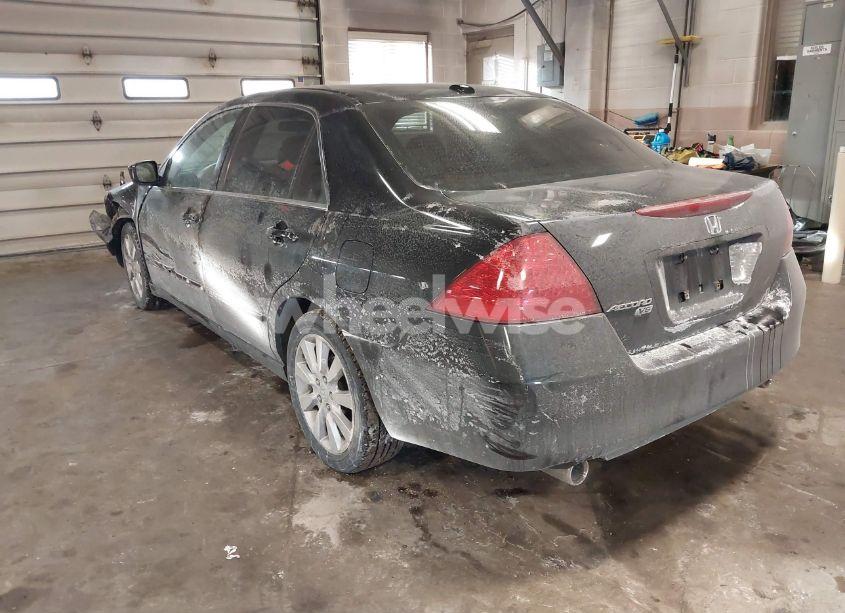 Photo 3 of 2006 Honda Accord 3.0 EX (VIN 1HGCM66566A011340)
