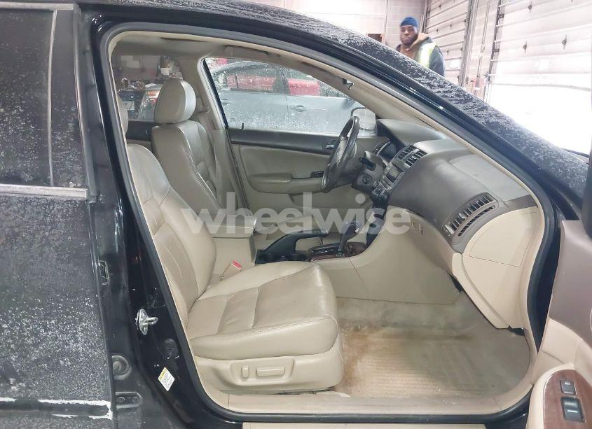 Photo 5 of 2006 Honda Accord 3.0 EX (VIN 1HGCM66566A011340)