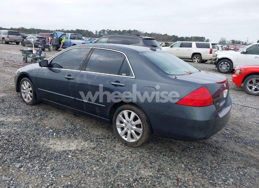 Photo 3 of 2006 Honda Accord 3.0 EX (VIN 1HGCM66566A020376)