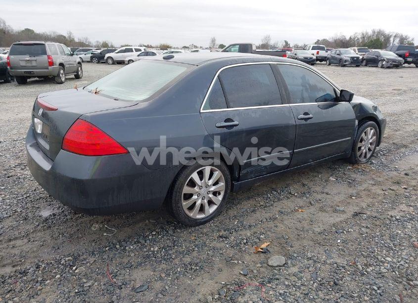 Photo 4 of 2006 Honda Accord 3.0 EX (VIN 1HGCM66566A020376)