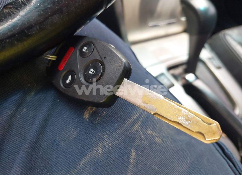 Photo 11 of 2006 Honda Accord 3.0 EX (VIN 1HGCM66566A038151)