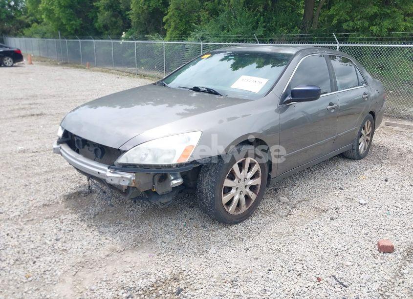 Photo 2 of 2006 Honda Accord 3.0 EX (VIN 1HGCM66566A038151)