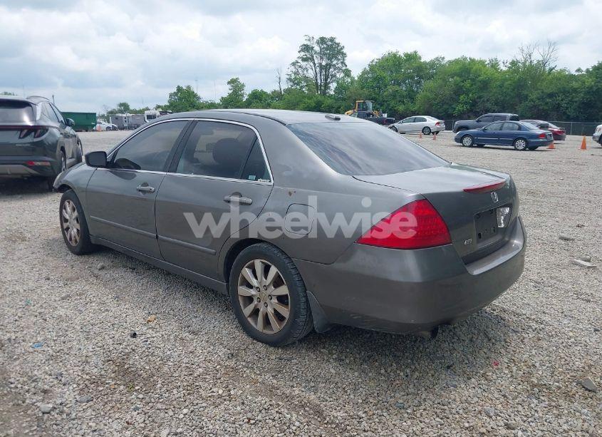 Photo 3 of 2006 Honda Accord 3.0 EX (VIN 1HGCM66566A038151)