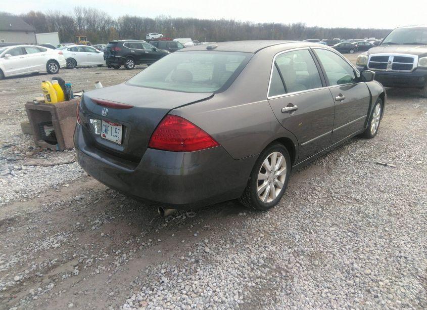 Photo 4 of 2006 Honda Accord 3.0 EX (VIN 1HGCM66566A073465)