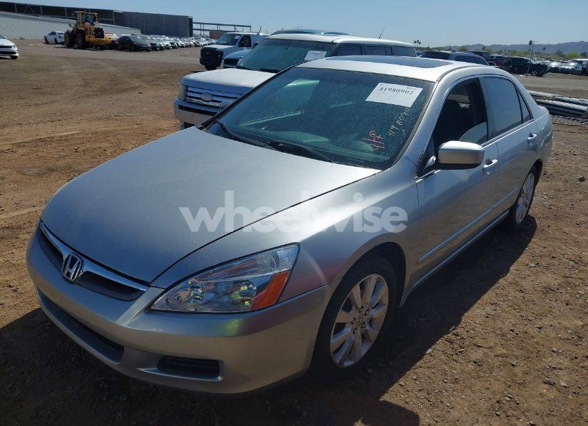Photo 2 of 2007 Honda Accord 3.0 EX (VIN 1HGCM66567A009721)