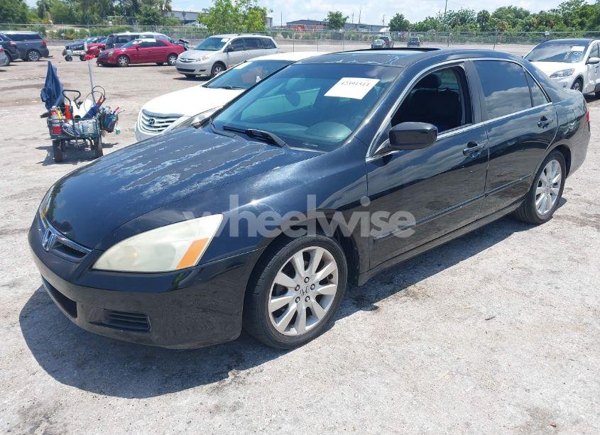 Photo 2 of 2007 Honda Accord 3.0 EX (VIN 1HGCM66567A010884)