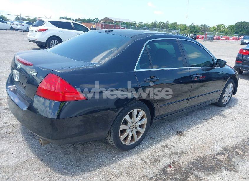 Photo 4 of 2007 Honda Accord 3.0 EX (VIN 1HGCM66567A010884)