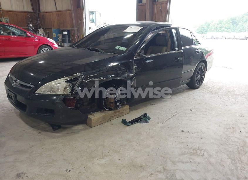 Photo 2 of 2007 Honda Accord 3.0 EX (VIN 1HGCM66567A023604)