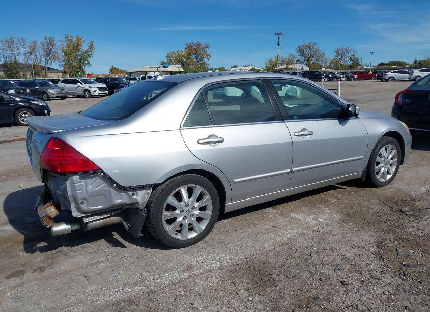 Photo 4 of 2007 Honda Accord 3.0 EX (VIN 1HGCM66567A040712)