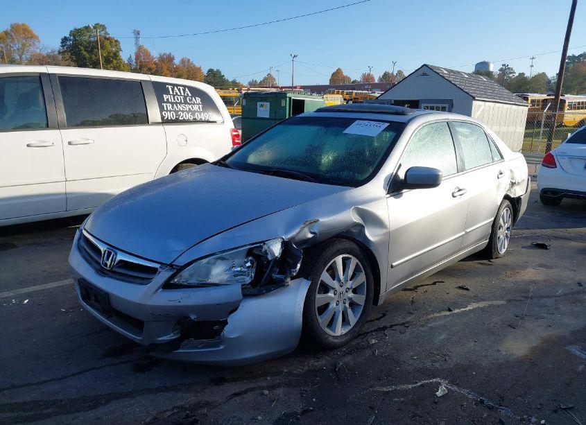 Photo 2 of 2007 Honda Accord 3.0 EX (VIN 1HGCM66567A051922)