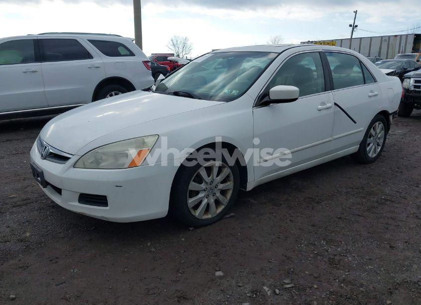 Photo 2 of 2007 Honda Accord 3.0 EX (VIN 1HGCM66567A052830)