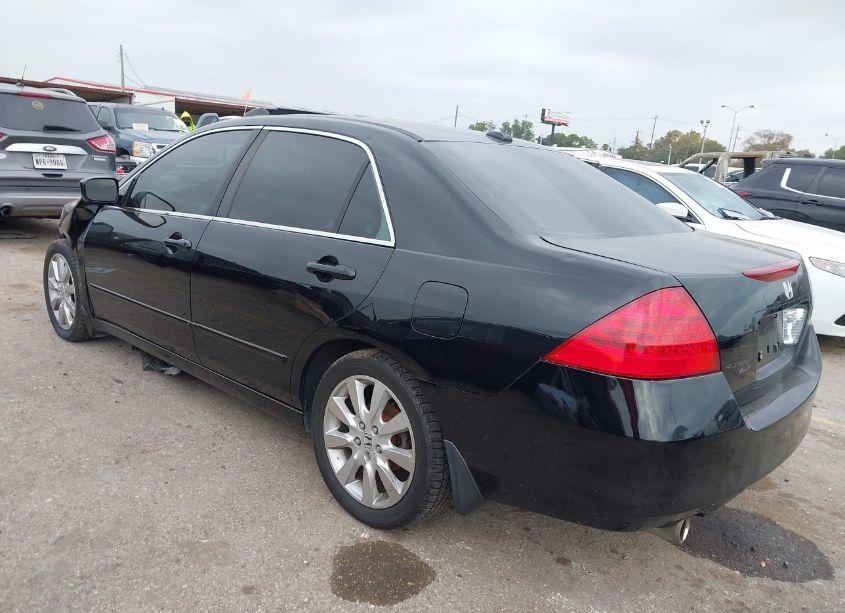 Photo 3 of 2007 Honda Accord 3.0 EX (VIN 1HGCM66567A068803)
