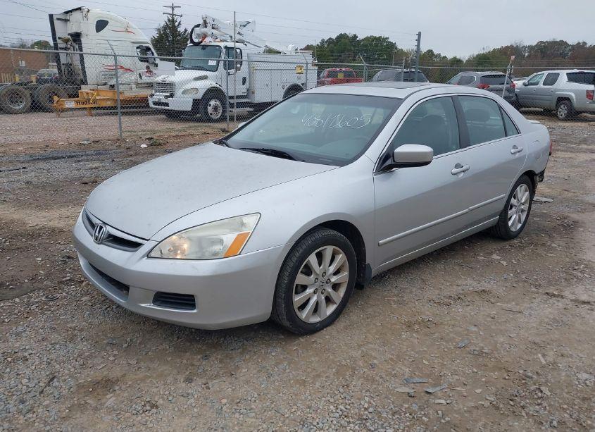 Photo 2 of 2007 Honda Accord 3.0 EX (VIN 1HGCM66567A080322)
