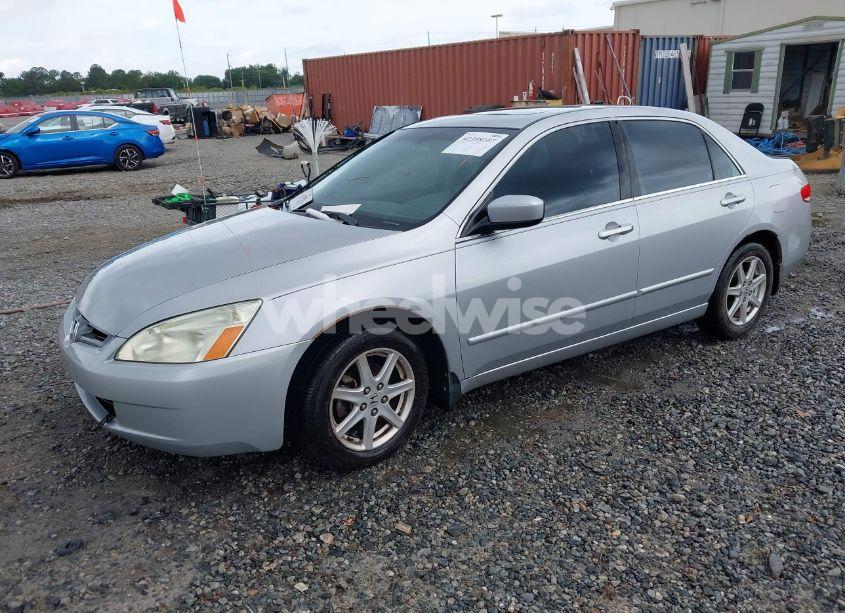 Photo 2 of 2003 Honda Accord 3.0 EX (VIN 1HGCM66573A009771)