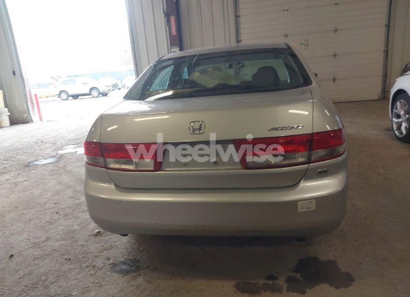 Photo 16 of 2003 Honda Accord 3.0 EX (VIN 1HGCM66573A013268)