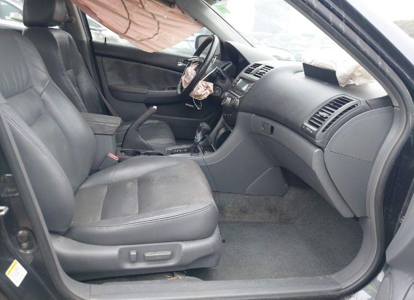 Photo 5 of 2003 Honda Accord 3.0 EX (VIN 1HGCM66573A076872)