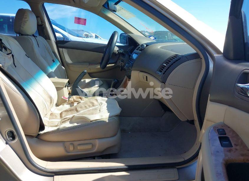 Photo 5 of 2003 Honda Accord 3.0 EX (VIN 1HGCM66573A081330)