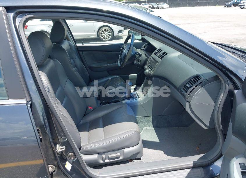 Photo 5 of 2003 Honda Accord 3.0 EX (VIN 1HGCM66573A097124)