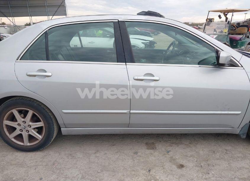 Photo 13 of 2004 Honda Accord 3.0 EX (VIN 1HGCM66574A001266)