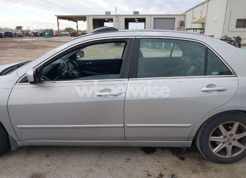 Photo 14 of 2004 Honda Accord 3.0 EX (VIN 1HGCM66574A001266)