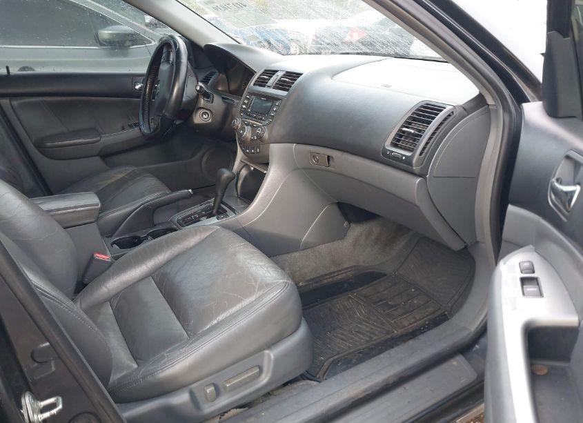 Photo 5 of 2004 Honda Accord 3.0 EX (VIN 1HGCM66574A023560)