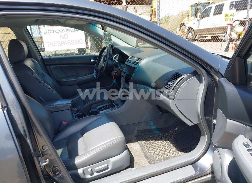 Photo 5 of 2004 Honda Accord 3.0 EX (VIN 1HGCM66574A058843)