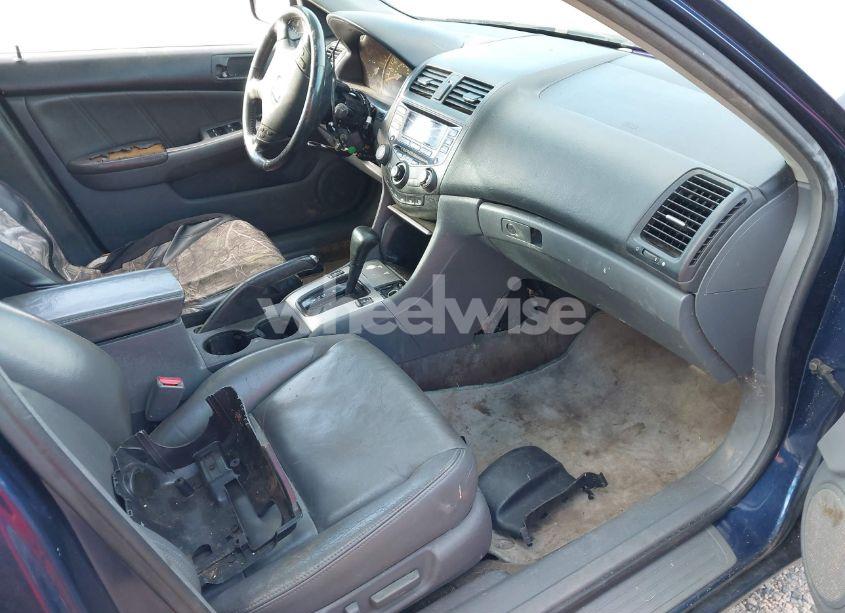 Photo 5 of 2005 Honda Accord 3.0 EX (VIN 1HGCM66575A014066)