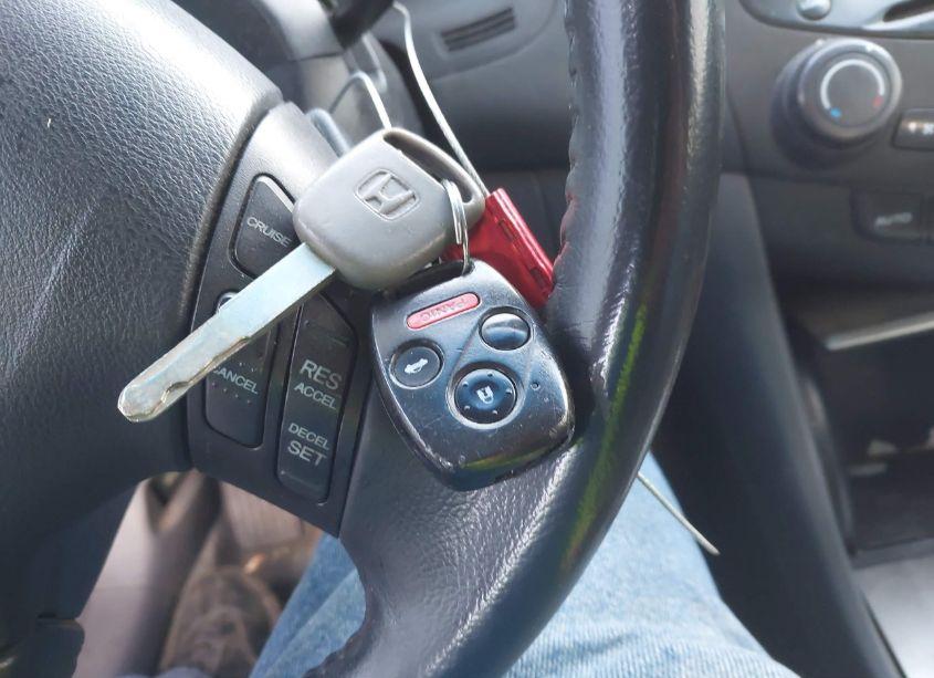 Photo 11 of 2005 Honda Accord 3.0 EX (VIN 1HGCM66575A017856)