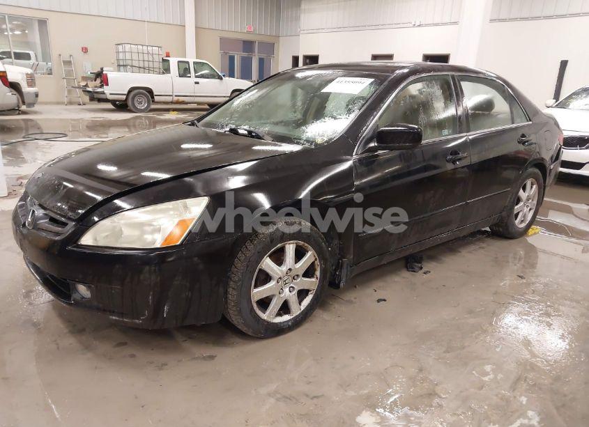 Photo 2 of 2005 Honda Accord 3.0 EX (VIN 1HGCM66575A020210)