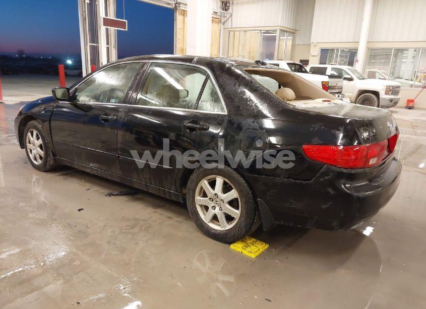 Photo 3 of 2005 Honda Accord 3.0 EX (VIN 1HGCM66575A020210)