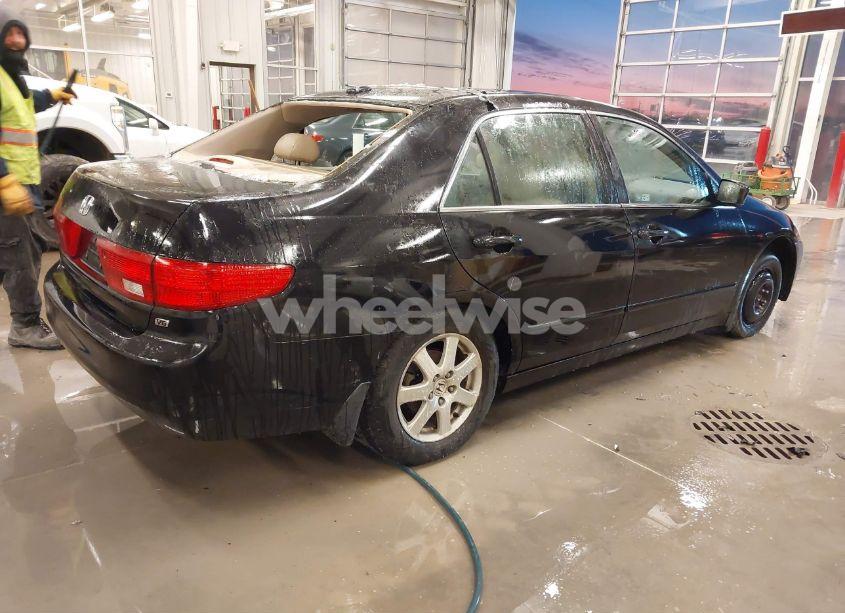 Photo 4 of 2005 Honda Accord 3.0 EX (VIN 1HGCM66575A020210)