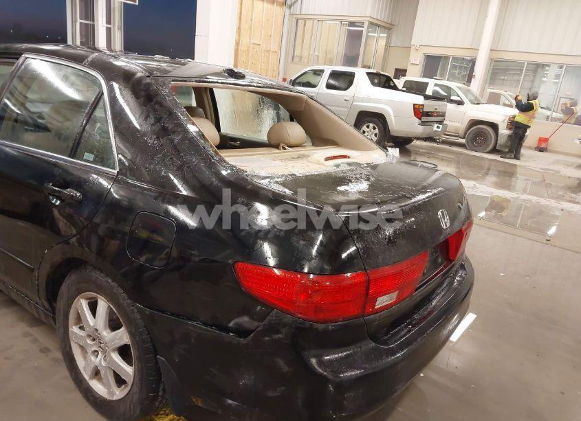 Photo 6 of 2005 Honda Accord 3.0 EX (VIN 1HGCM66575A020210)