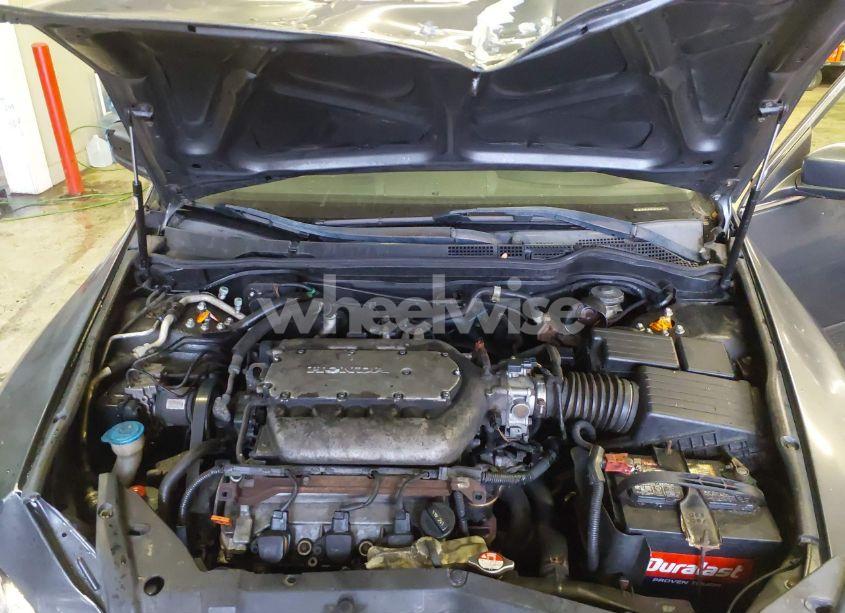 Photo 10 of 2005 Honda Accord 3.0 EX (VIN 1HGCM66575A025696)