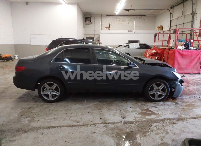 Photo 14 of 2005 Honda Accord 3.0 EX (VIN 1HGCM66575A025696)