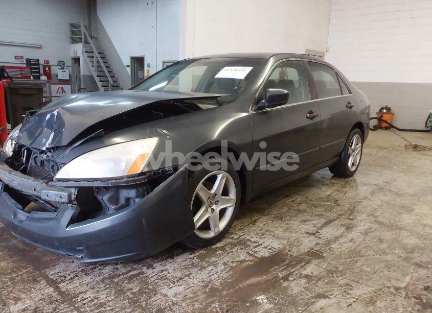 Photo 2 of 2005 Honda Accord 3.0 EX (VIN 1HGCM66575A025696)