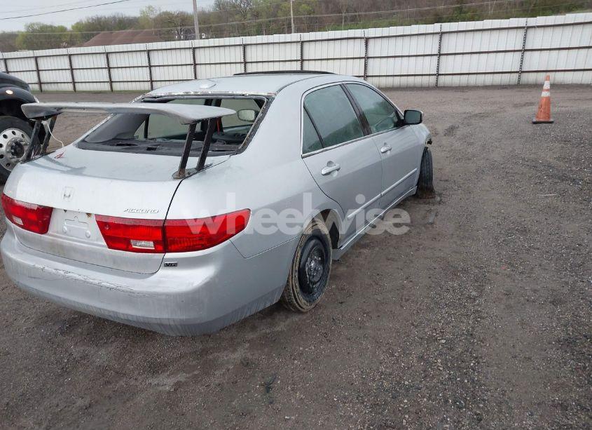 Photo 4 of 2005 Honda Accord 3.0 EX (VIN 1HGCM66575A077068)