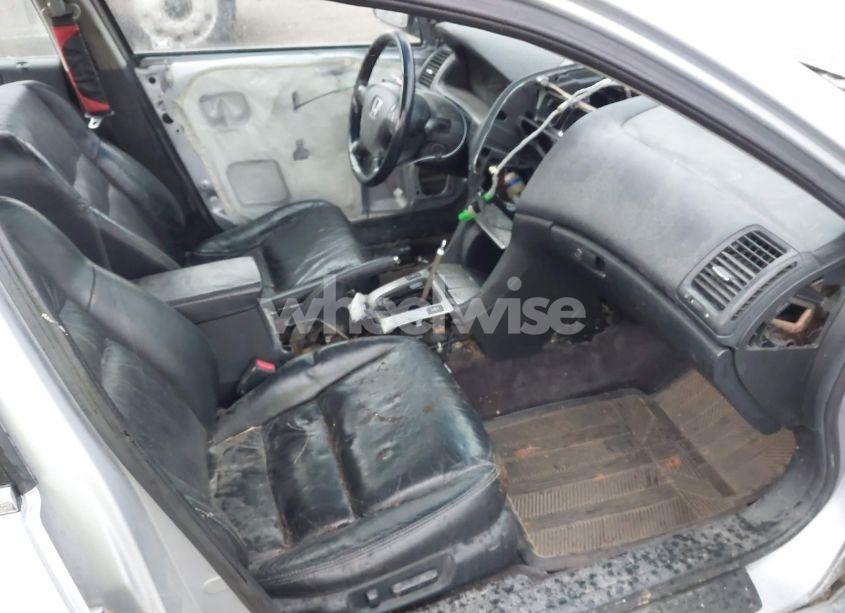 Photo 5 of 2005 Honda Accord 3.0 EX (VIN 1HGCM66575A077068)