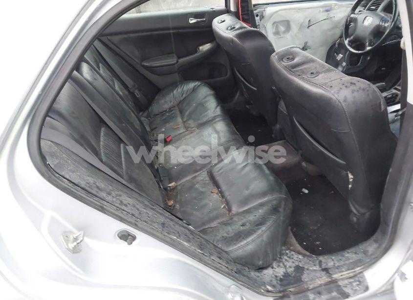 Photo 8 of 2005 Honda Accord 3.0 EX (VIN 1HGCM66575A077068)