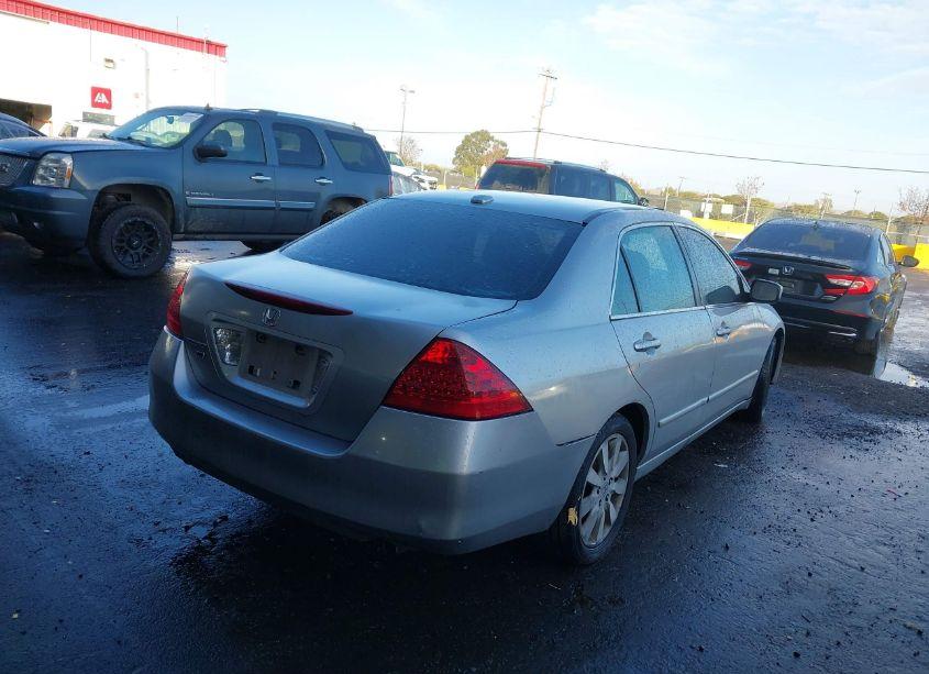 Photo 4 of 2006 Honda Accord 3.0 EX (VIN 1HGCM66576A001089)