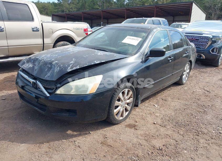 Photo 2 of 2006 Honda Accord 3.0 EX (VIN 1HGCM66576A025926)